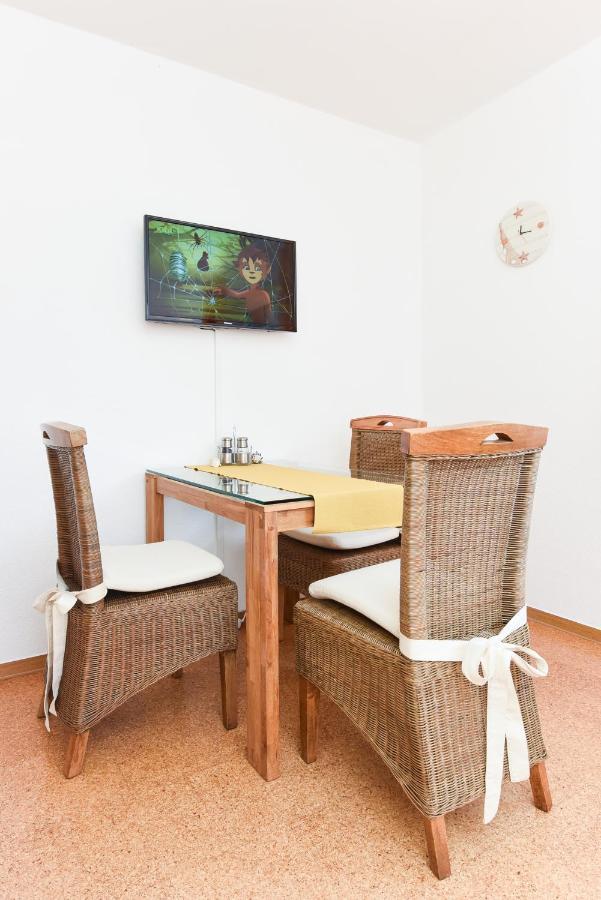אסנס Ferienwohnungen Im Haus Ankerplatz מראה חיצוני תמונה